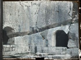 Image représentant Fontaine et canalisation dans le Tombeau des Rois