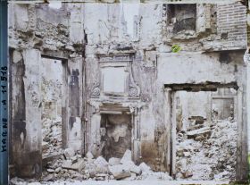 Image représentant Vestiges d'une cheminée, rue de la Grue