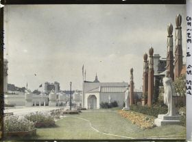 Image représentant L'Exposition des arts décoratifs, Jardin de Jacques Lambert, sur la terrasse de la gare