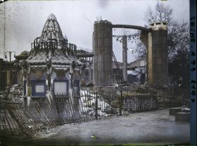 Image représentant L'exposition des arts décoratifs, démolition des pavillons