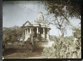 Image représentant Petit temple shivaïte