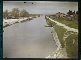 Image représentant Le canal du Rhône de Sète à Aigues-Mortes