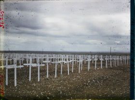Image représentant France, Ablain St Nazaire, Un aspect du Cimetière de Ne De de Lorette