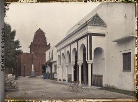 Image représentant L'Exposition des arts décoratifs, Pavillons d'Algérie et de Tunisie