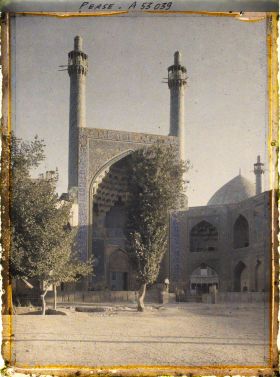 Image représentant Le portail d'entrée de la Masjid-i-Chah (mosquée du Chah) (1629)