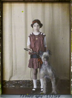 Image représentant Mademoiselle Barrès et son chien