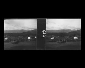 Image représentant Un quartier d'habitations avec la voiture louée pour l'excursion