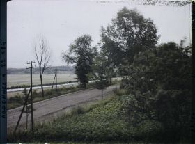 Image représentant Vue vers le Château de Bellevue prise de la Maison du Tisserand