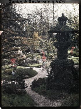 Image représentant Lanterne végétale du " village japonais ", près de la maison ouest