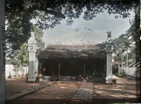 Image représentant La façade du temple Chan-vu (ou Tran-vu) dans le quartier de la Citadelle (le Grand Lac)