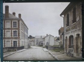 Image représentant France, Vienne le Château Marne (475 h.), Rue du Pont et l'ancienne fabrique