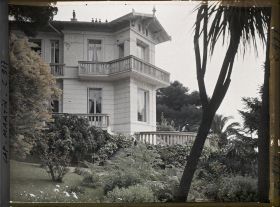 Image représentant La façade de la villa Dunure face à la mer