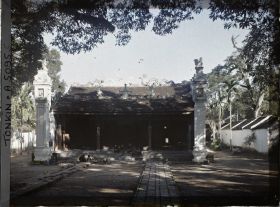 Image représentant La façade du temple Chan-vu (ou Tran-vu) dans le quartier de la Citadelle (le Grand Lac)