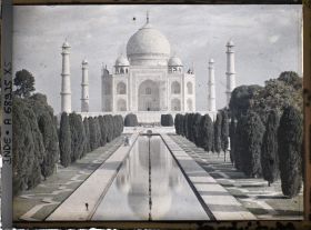 Image représentant Le grand canal axial et le mausolée du Taj Mahal