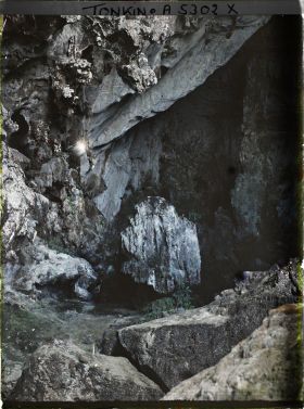 Image représentant L'intérieur de la " Grotte des Merveilles "