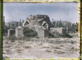 Image représentant Tombeau du début du XVIIe s. ap. J.-C. (vers 1619) : Époque de l'empire des Mongols, règne de Jahangir (1605-1627)