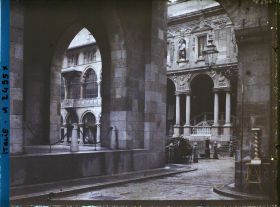 Image représentant Vue des Scuole Palatine et de la Loggia degli Osii depuis la piazza dei Mercanti
