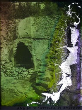 Image représentant France, Bois le Prêtre, Ruines de la Maison forestière