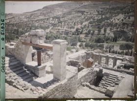 Image représentant Dans l'aile orientale du Palais Megarons (appartements du Roi et de la Reine)