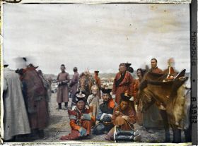 Image représentant Le ministre des Finances de Mongolie indépendante sur la place du marché