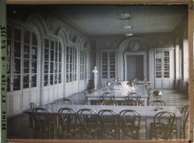 Image représentant Ecole Normale Supérieure de Jeunes filles de Sèvres : La Bibliothèque, ancienne Salle d'exposition de la Manufacture