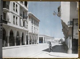 Image représentant Les arcades de l'avenue du Dar el-Makhzen au croisement de la rue de la Paix
