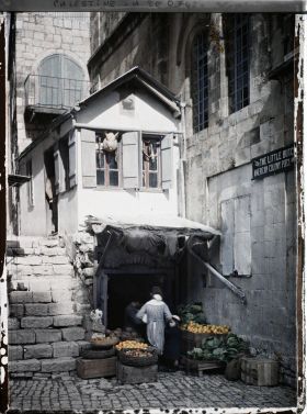 Image représentant Une boucherie et un maraîcher dans le quartier de la colonie américaine