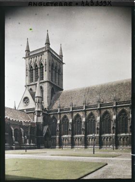 Image représentant La première cour et la chapelle du Saint John's College