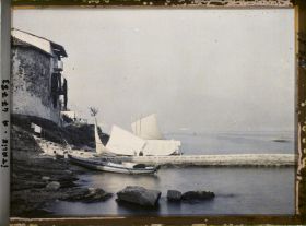 Image représentant Embarcations de pêcheurs sur l'île des Pêcheurs (isola dei Pescatori)