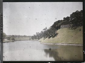 Image représentant Les douves du palais impérial