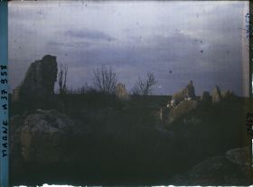 Image représentant France, Nauroy, Les ruines au Soleil Couchant