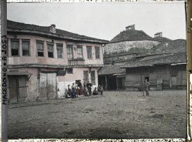 Image représentant La même place avec l'ancien hammam turc [Deboj]