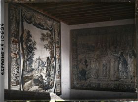 Image représentant Espagne, Avila, L'Escalier du Torreon avec les tapisseries et les faïences