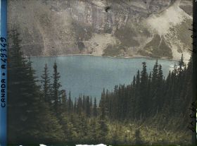 Image représentant Canada, Lac Louise, Vue du Lac "Miroir" (1996 mtres )