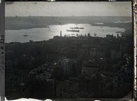 Image représentant La Corne d'Or au crépuscule, depuis la tour Galata (rive gauche, nord)