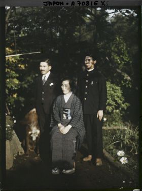 Image représentant Résidence de la famille princière : M. Mitobe, chambellan du défunt prince Kitashirakawa Naruhisa (à gauche)