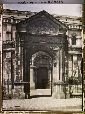 Image représentant Portail devant la porte Miègeville, basilique Saint-Sernin