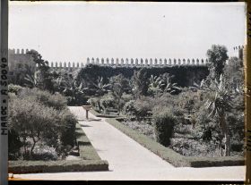 Image représentant Une partie des jardins de la médersa dans la casbah des Oudaïa