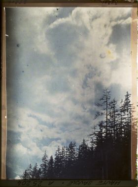 Image représentant France Les Alpes, Chamonix, Nuage de montagne sur la Vallée