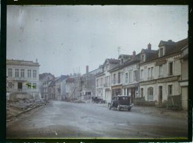 Image représentant France, Clermont-en-Argonne, Grande Rue et la Mairie
