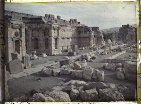 Image représentant Vestiges de la Grande Cour, dite Cour de l'Autel, du Temple de Jupiter Héliopolitain
