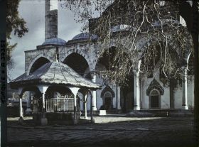 Image représentant Turquie, Magnesie, Entrée de la Sultan-Djami au Soleil Couchant