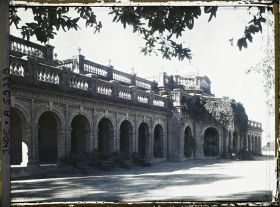 Image représentant Un collège (?)