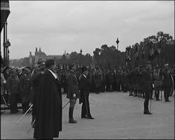 Image représentant Cérémonie d'inhumation aux Invalides des Généraux et Amiraux ayant commandé pendant la guerre