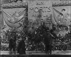 Image représentant Fêtes de la Victorie : garde d'honneur au cénotaphe