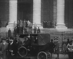 Image représentant Sortie de l'église de la Madeleine