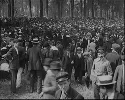 Image représentant Grande réunion de grévistes dans l'Ile