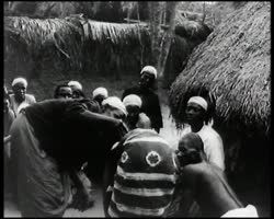 Image représentant Admission d'un candidat dans un enclos d'initiation