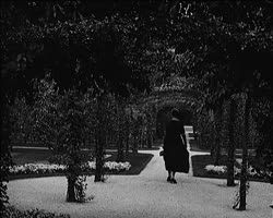 Image représentant Albert Kahn reçoit la délégation circassienne dans les jardins de sa propriété de Boulogne