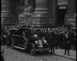 Image représentant Visite du président Doumergue au vingtième salon de l'automobile dans le Grand-Palais